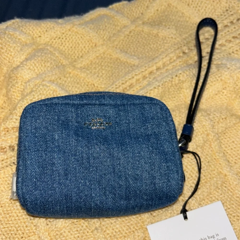 Coach Pouch 🆕 Wristlet in Denim/Silver/Indigo NEW with tags never used - Picture 1 of 8